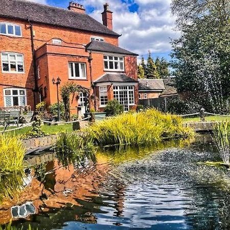The Manor Guest House Cheadle  Bagian luar foto